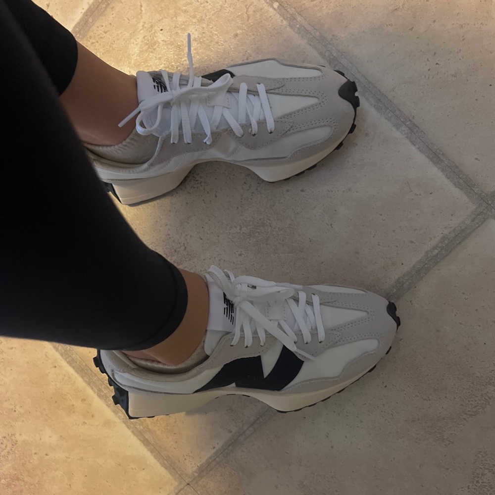 327 New Balance Sneakers